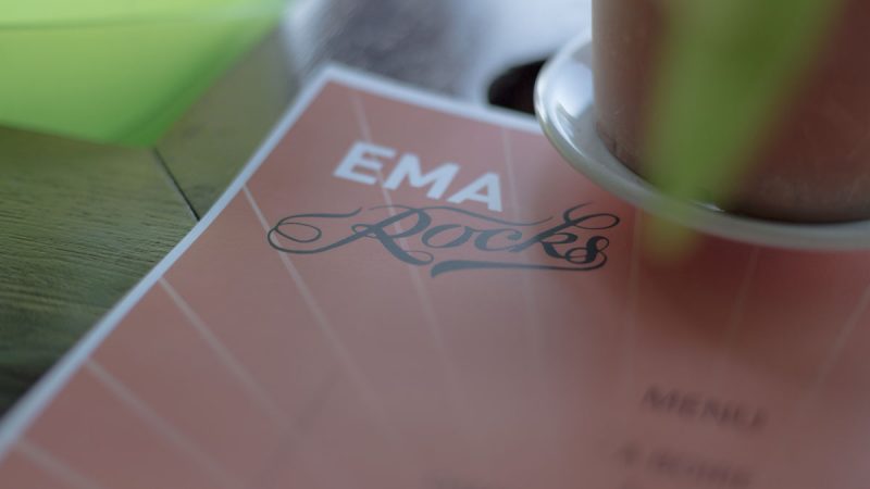 ema_rocks_01